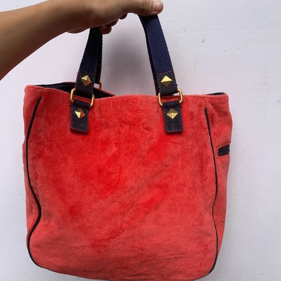 Juicy couture red velvet handbag - Picture 6 of 11